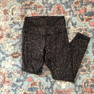 Lululemon printed wunder unders *25 inch *luxtreme